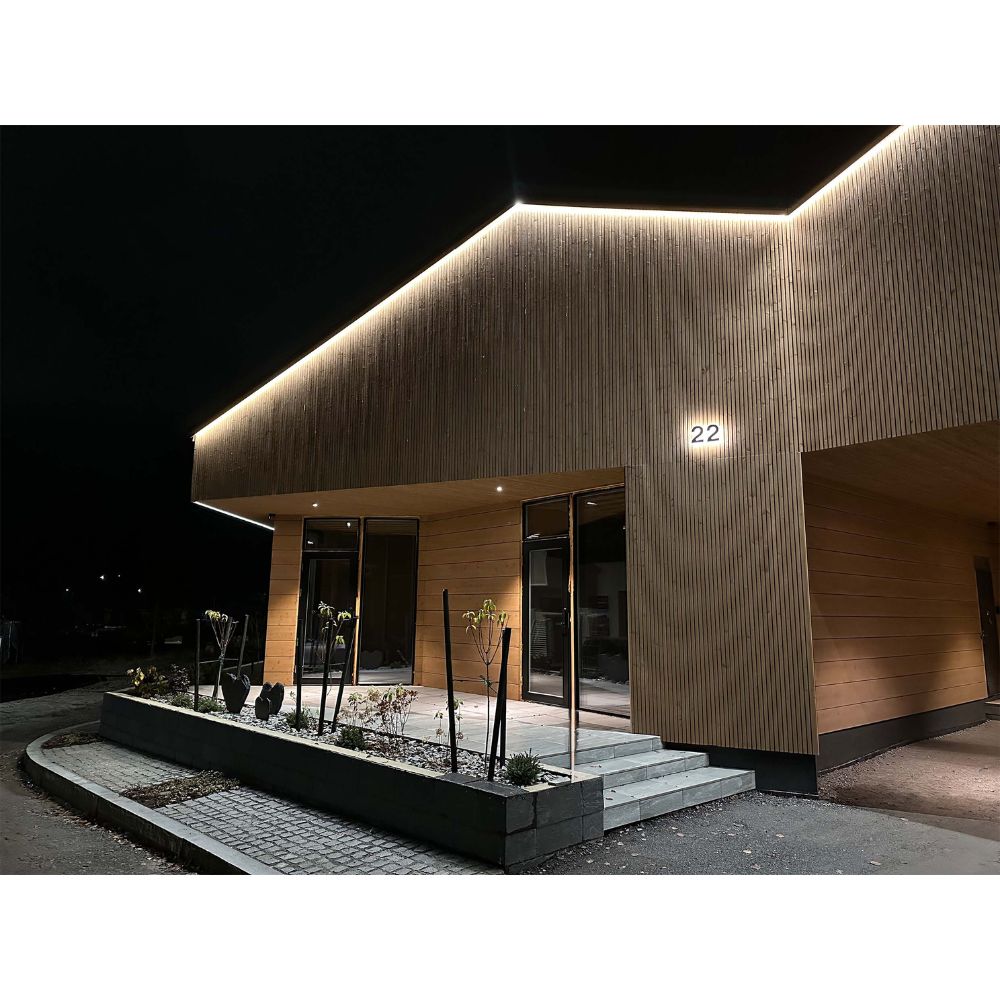 Saako pihavalaisimen asentaa itse?