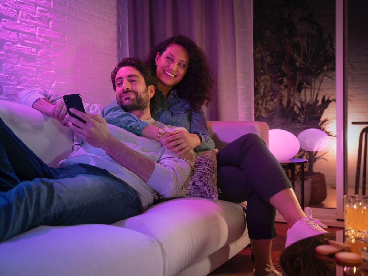 Philips Hue white and color ambiance GU10-älylamppu, 350lm